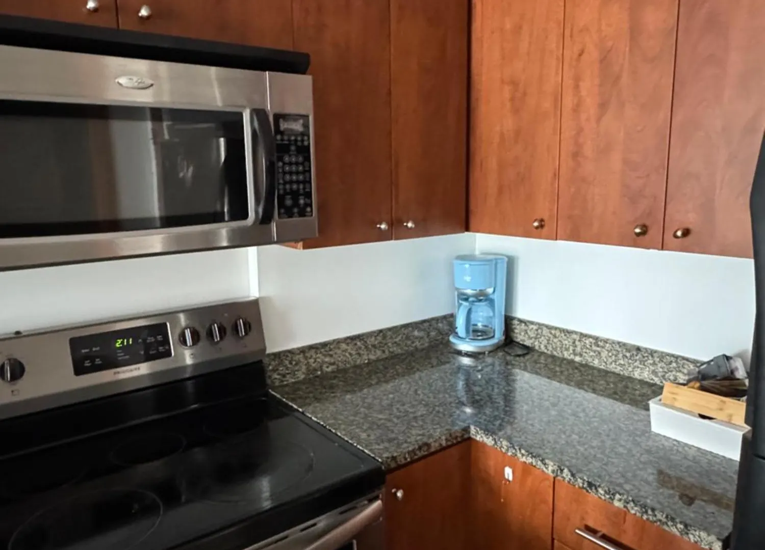 Cozy 1 bedroom in the heart of Old Port Montreal Canada