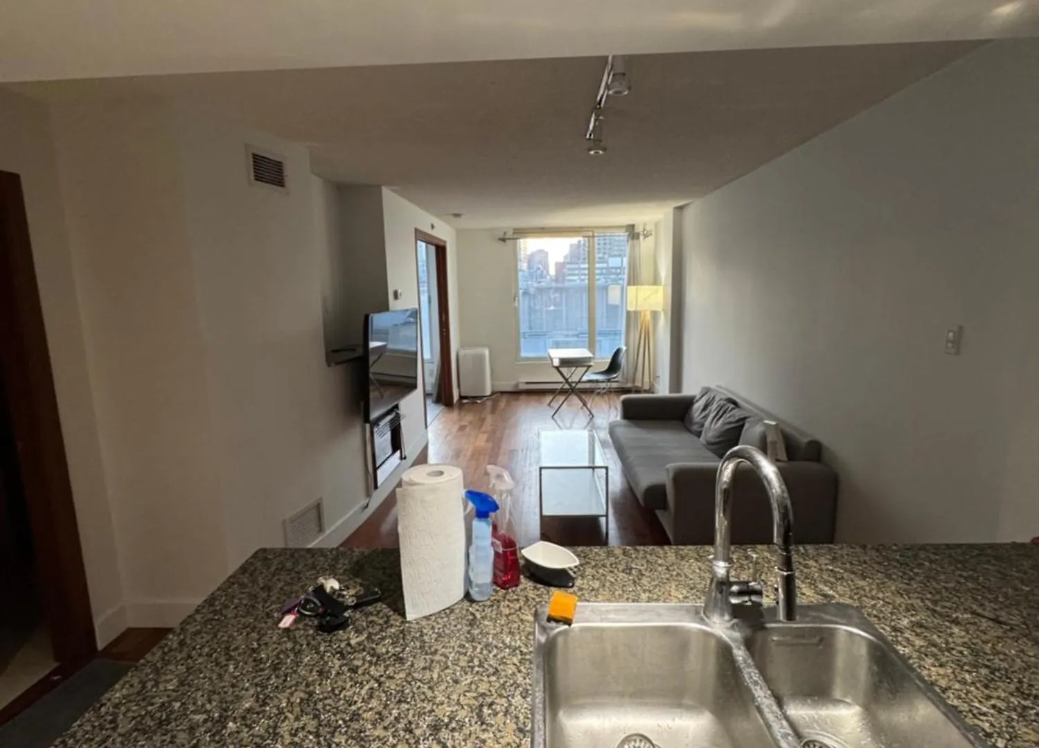 Cozy 1 bedroom in the heart of Old Port Montreal